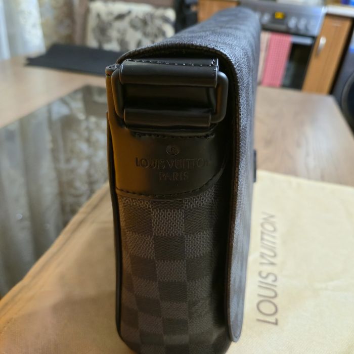 Стилна мъжка чанта