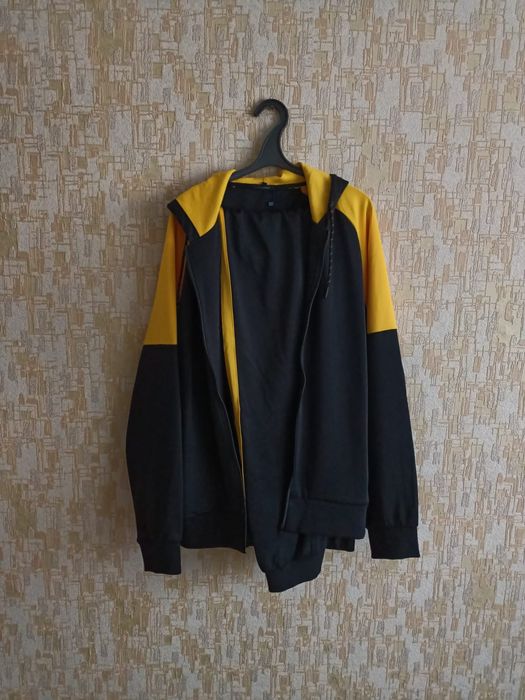 Спортивный костюм