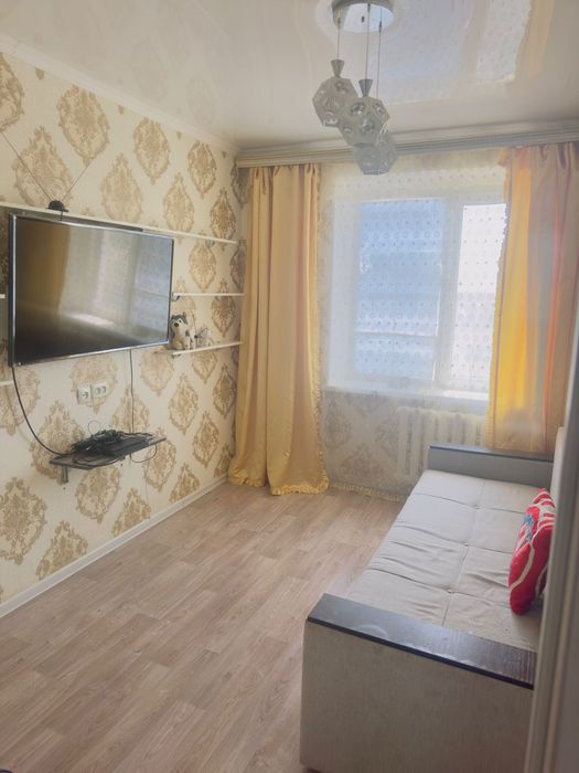 Продам 4х комнатню квартиру