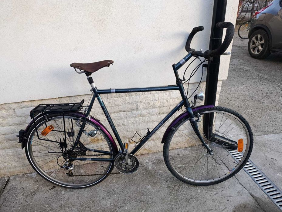 Vand bicicleta 400 lei.