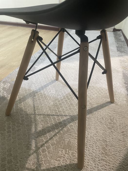 Продам письменный стол и стул