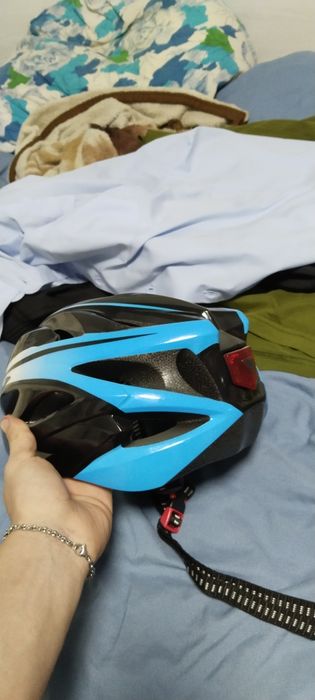 Продам вело шлем