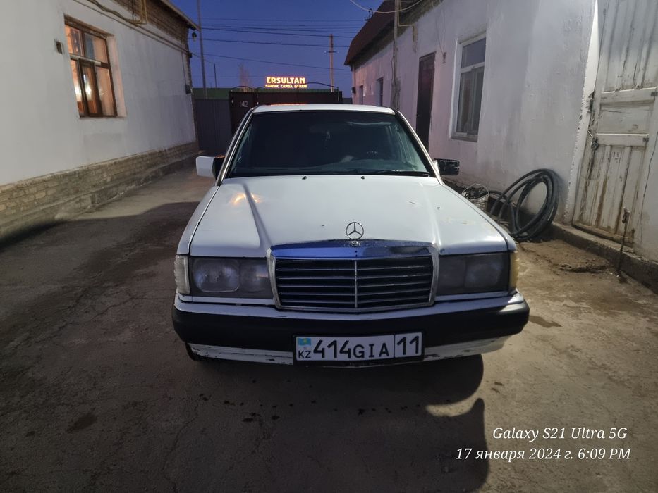 Продам машину мерседес