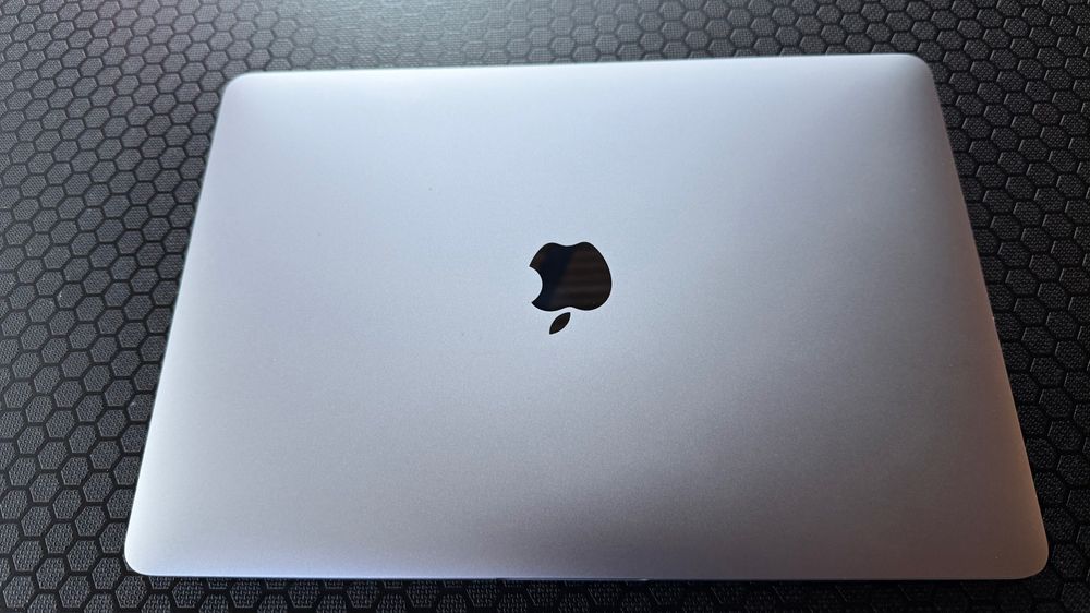 MacBook Pro 13” M2 (2022) Space Gray | 8GB/256GB