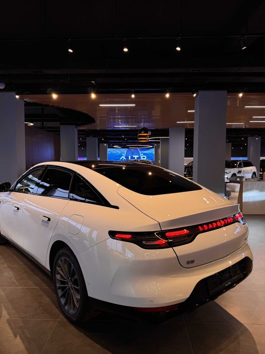 Leapmotor C01 REV 216 Premium | Avtosalondan choyxona - sovg'aga!