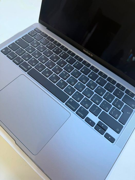 Срочно продам MacBook в идеальном состоянии