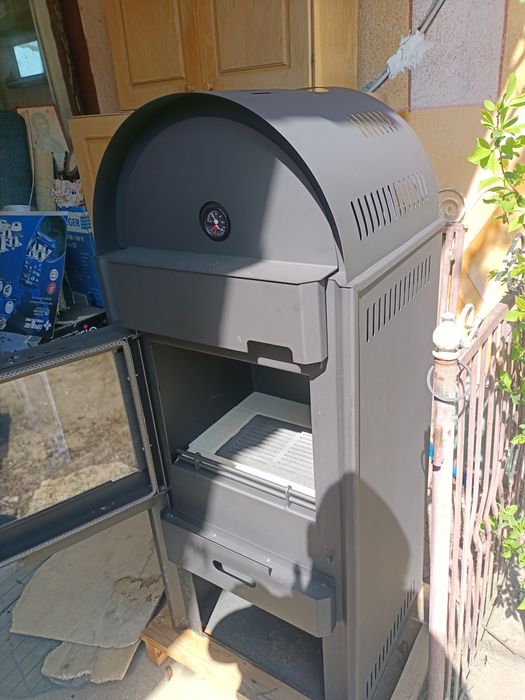 Vand Termosemineu pe combustibil solid cu mantâ de apa