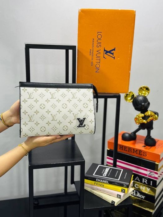 Мъжки чанти различни модели Goyard