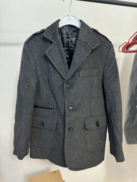 Пальто на мальчика 8-9 лет и 3-4 года