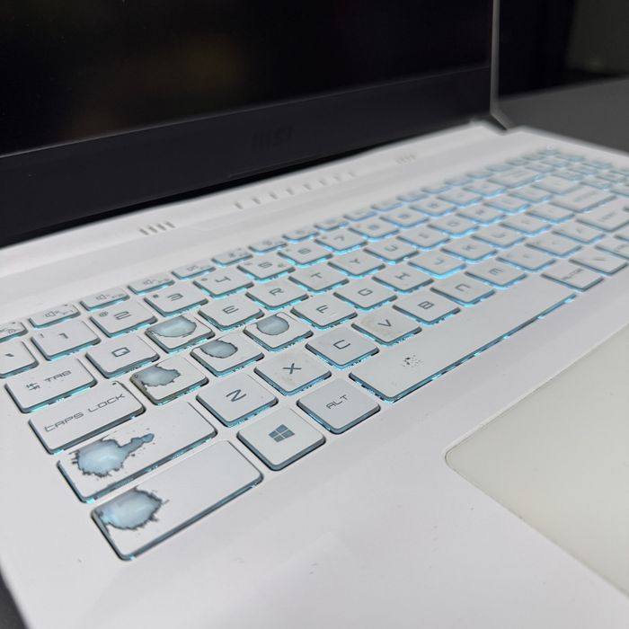 Msi sword gaming i7 noutbuk notebook