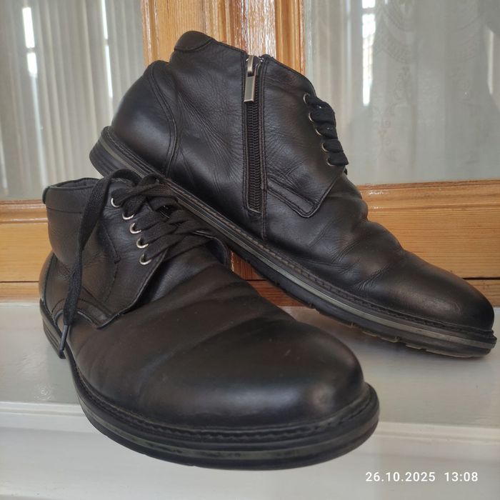 erkaklar oyoq kiyimi