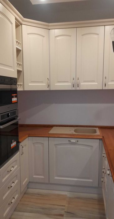 Producator Mobila LEMN bucatarie / Uși/Scari Interioatre/bucatarii set