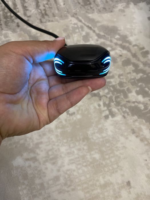 Продам наушники новые