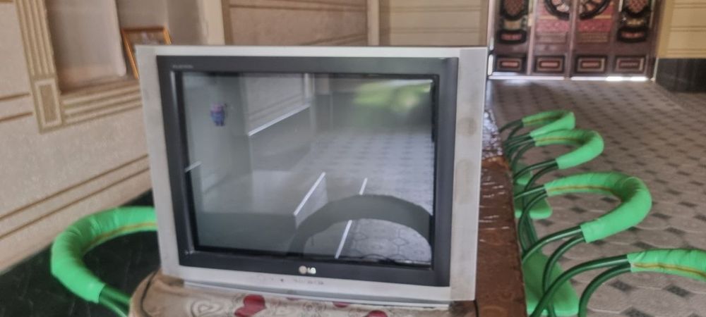 ANTENNA Parabalka kattasi sotmoqchima. Va tv LG sotiladi 55 likn