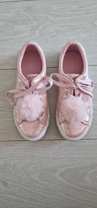 Обувки за момиче