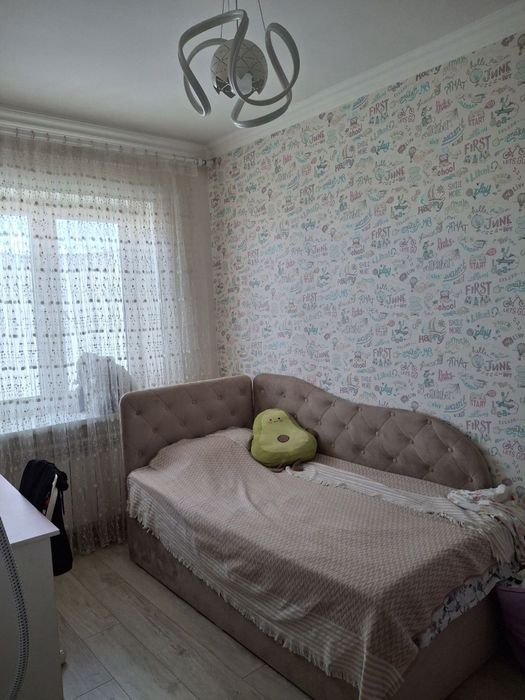 Продаю свою 5 комнатную квартиру. С ремонтом, мебелью и техникой