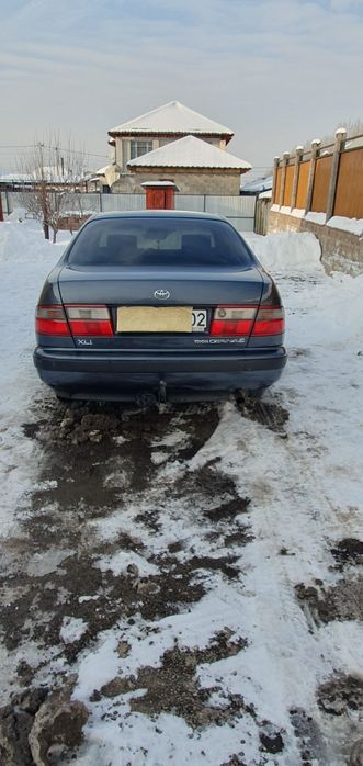 Продам машину тойота карина е