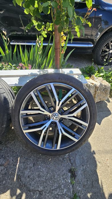 Джанти с гуми за Passat altrack оригинални