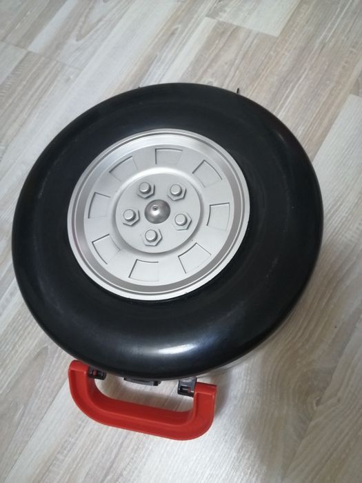 Продам, игрушку-трек.