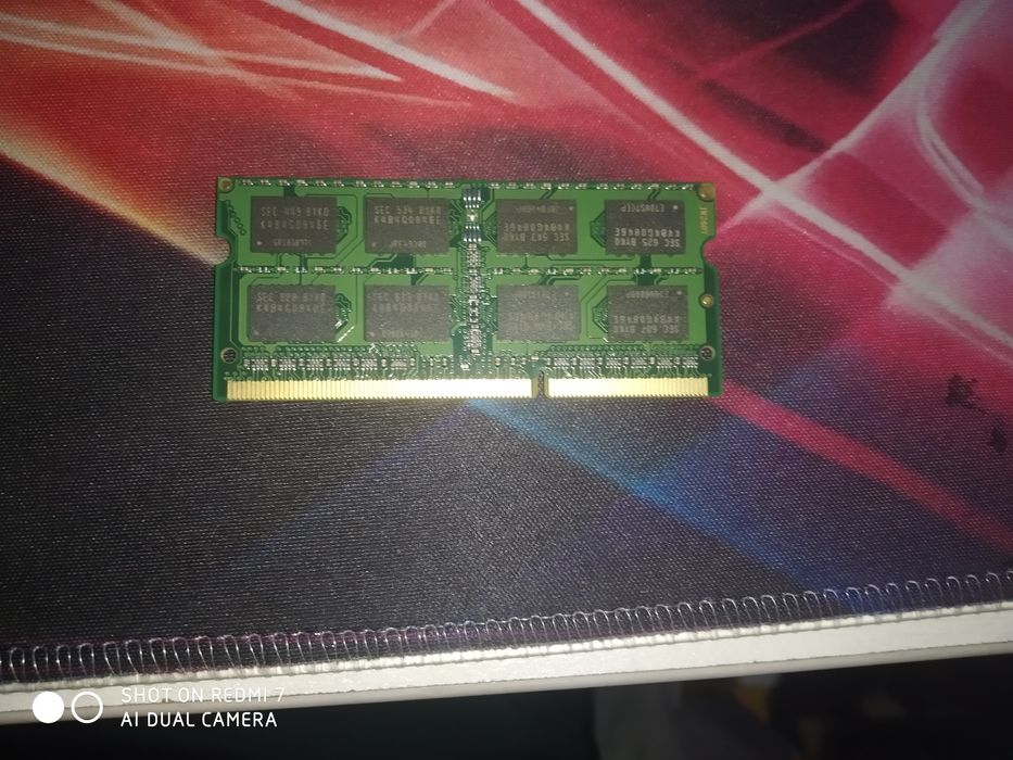 Kingston DDR3 8gb holati yangi noutbukka togri kelmadi srochna sotaman