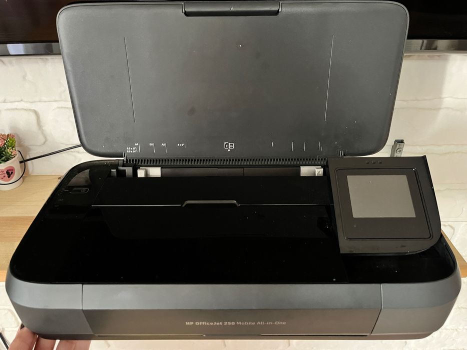 imprimantă OfficeJet 250 Mobile All-in-One