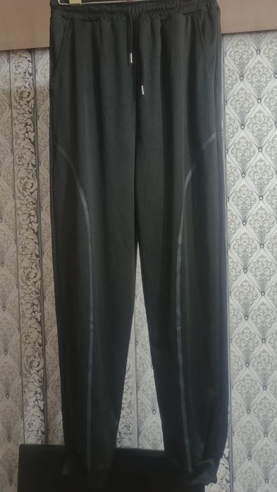 Продам Шорты новые