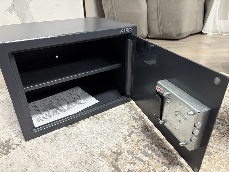 Сейф на кодовом замке