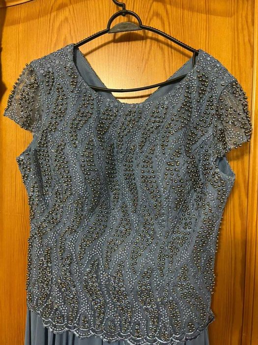 Платье вечернее в отличном состоянии