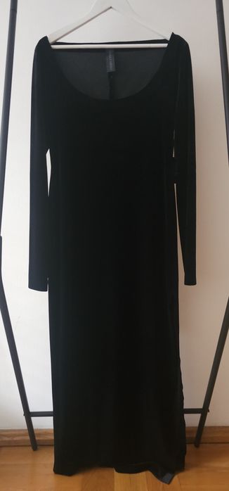 Norma Kamali черна секси рокля с цепка