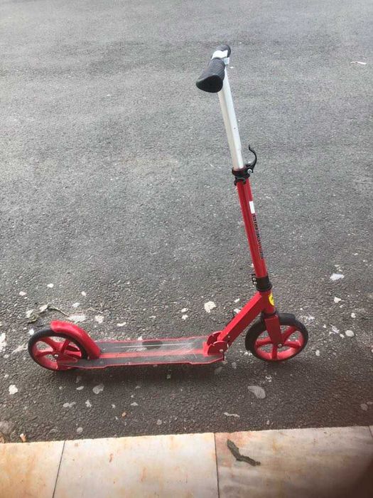 Тротинетки за 10- 12 годишни деца