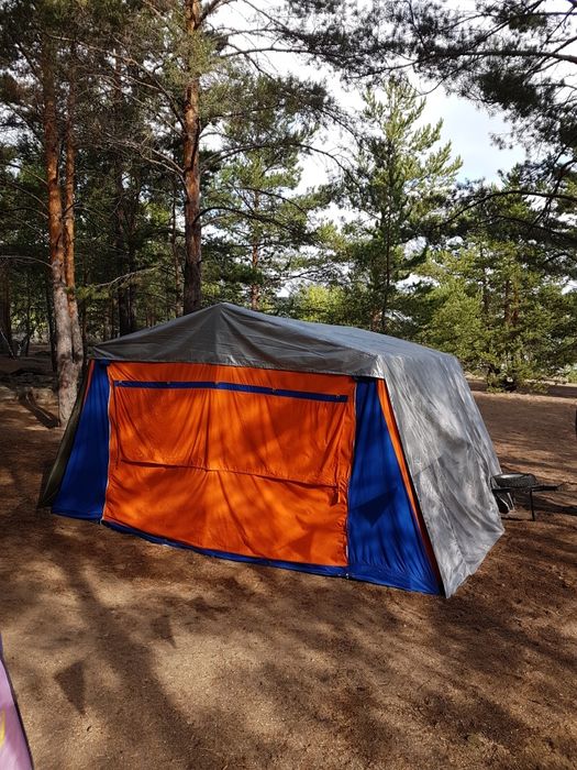 Палатка  дом на колёсах.