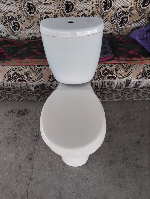 Унитаз с бочком