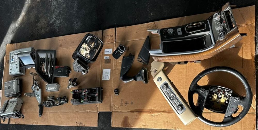 piese land rover range rovere sport Facelift 2012 L320 motor 30d v6 oglinda dreapta calculator motor