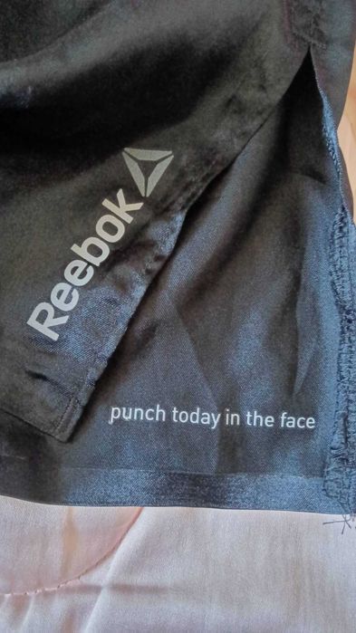 Продавам детски панталонки за бокс