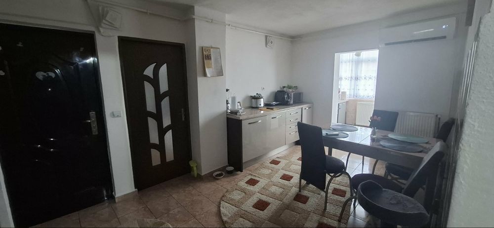 Apartament 3 camere Motru
