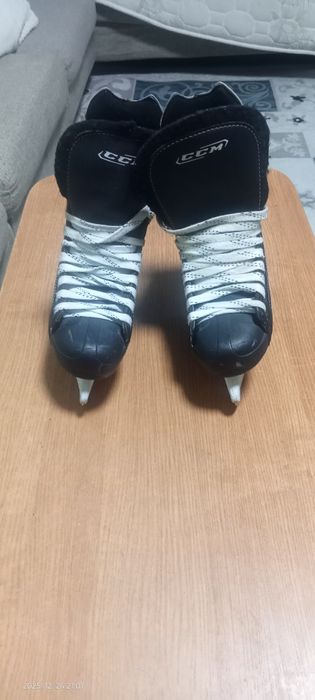 Коньки хоккейные CCM