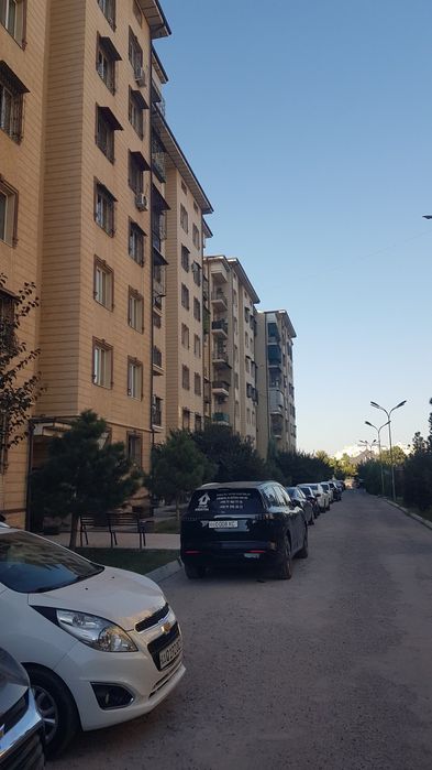 Sirochni uy sotiladi
