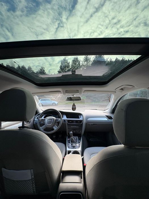 Audi A4 B8 Panoramic – O mașină cinstită, direct de la proprietar