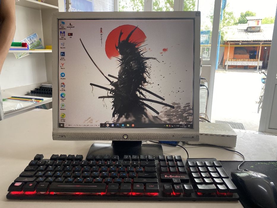 Ofis/uy uchun stol kompyuter