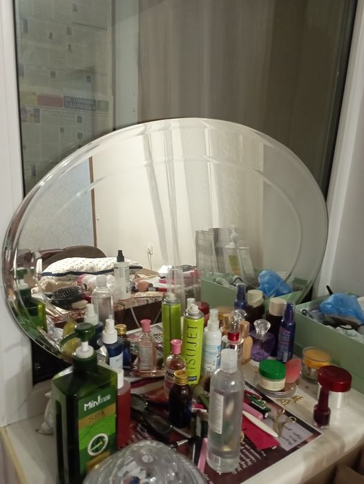 Продам зеркало стенный