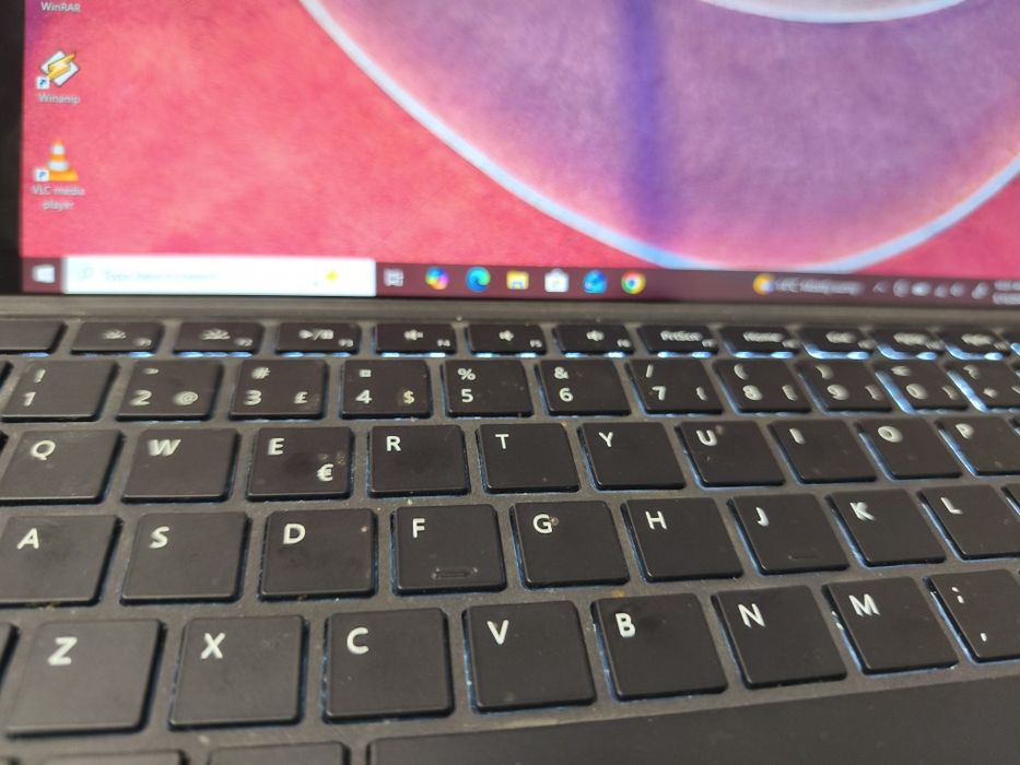 Tableta Microsoft Surface pro 4 cu touchscreen display 2k Windows 10 office