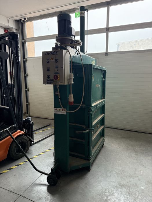 Presa 10t deseuri reciclabile