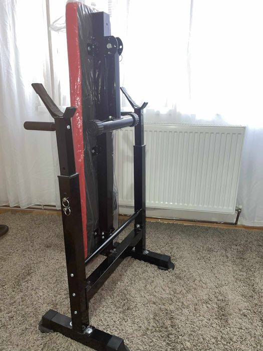 Gantere si masa de antrenament