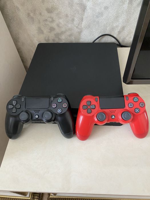 PlayStation 4 slim 800 GB