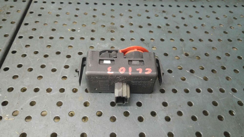 Buton avarii blocare usi renault clio 3 88300000 8200214896a