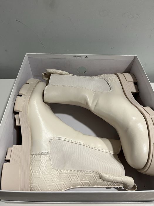 Боти тип челси Guess