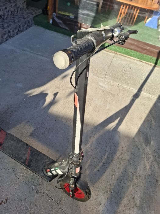 Vand Trotineta Electrica Aprilia eSR 2 DEFECTA