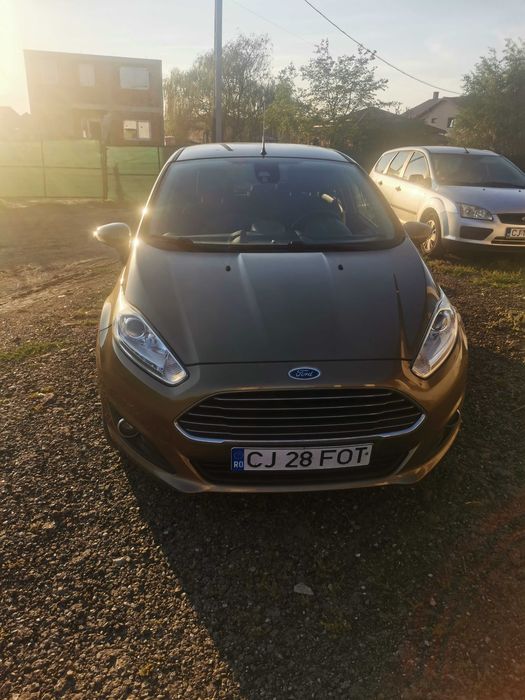 Vând Ford fiesta