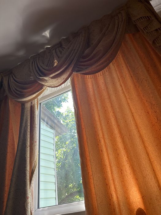 Шторы плотные,красивые