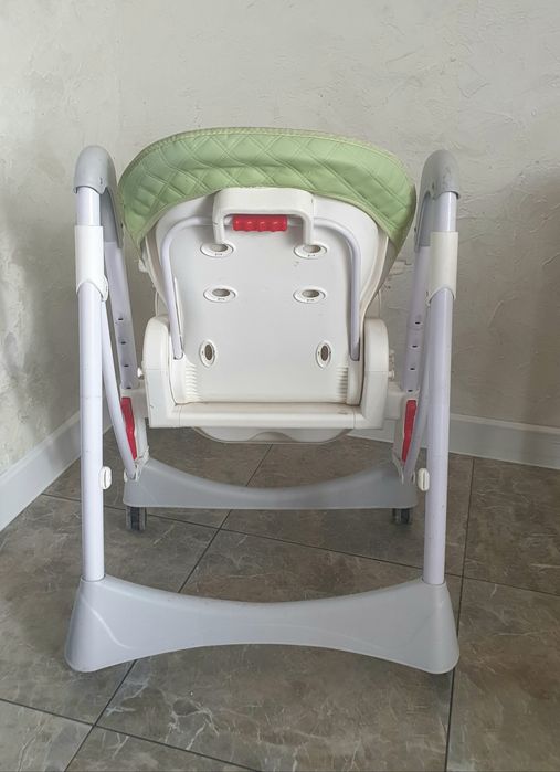 Детский стульчик для кормления